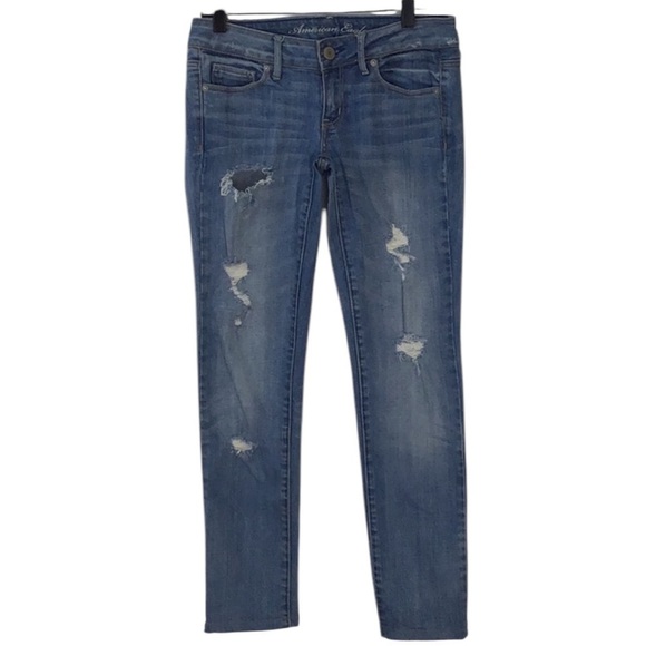 American Eagle Outfitters Denim - American Eagle Distressed Skinny Jeans Size 2